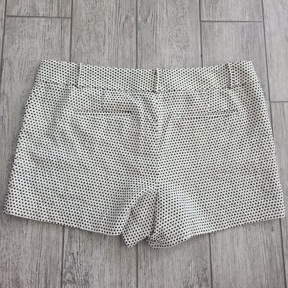 Ann Taylor LOFT women's off white cream and black design shorts size 14 - Picture 5 of 13